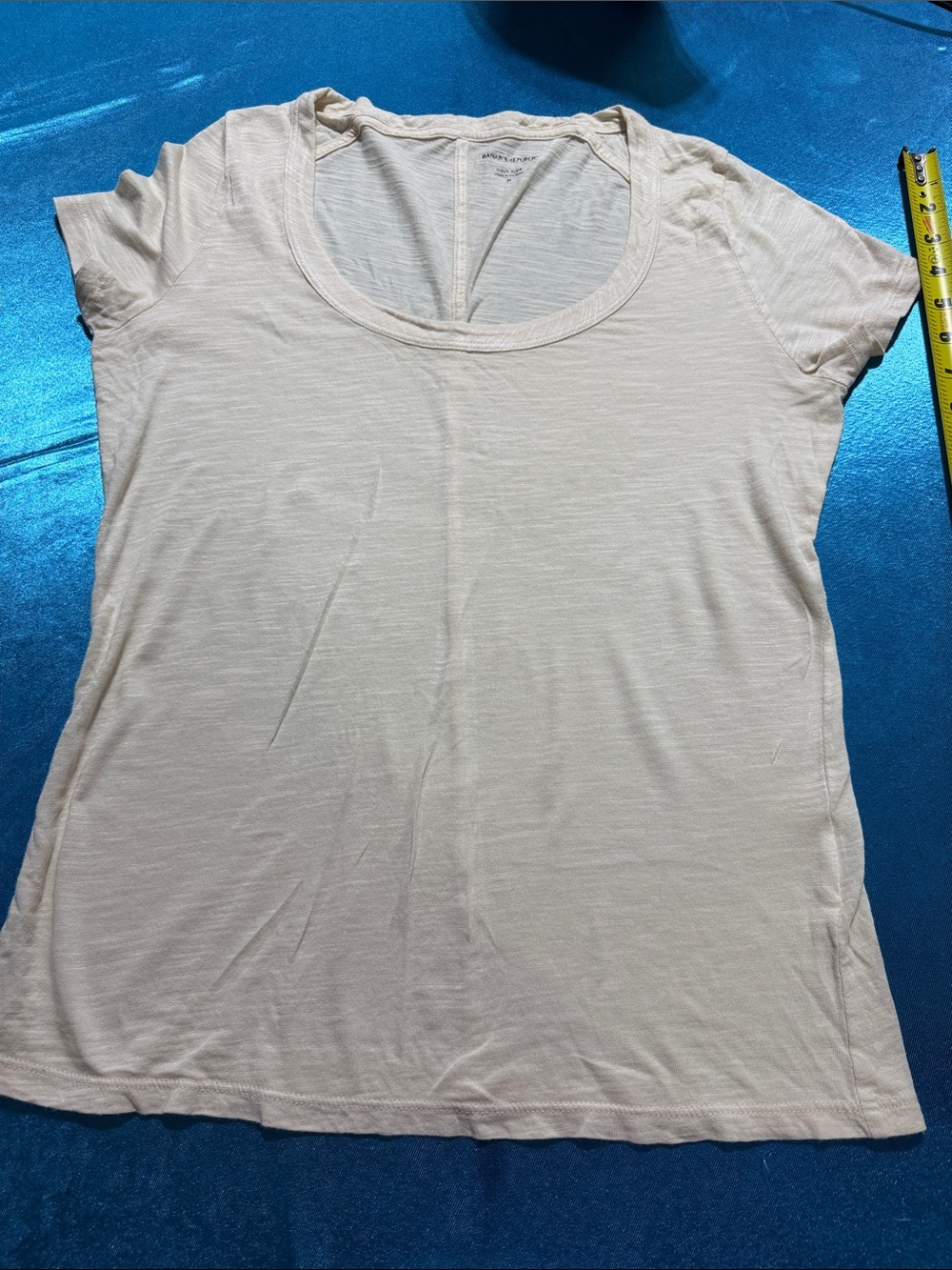 Banana Republic Women's Short Sleeve Scoop Neck Tee in Light Beige